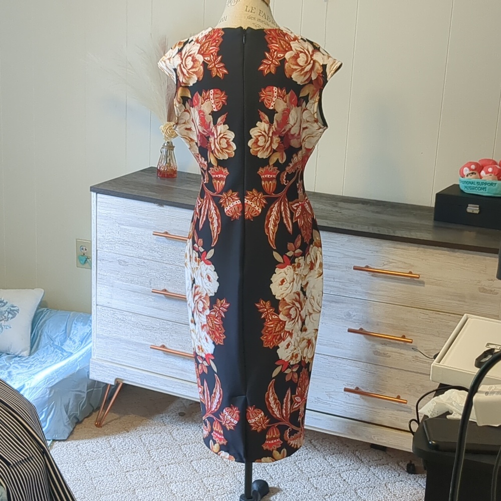 Floral Dress - Picture 4 of 4
